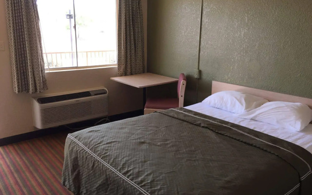 OYO Hotel Tucson Downtown