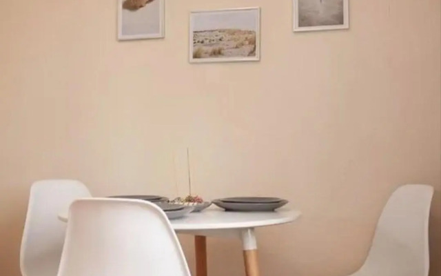 Солнечные апартаменты у Южного вокзала в Калининграде