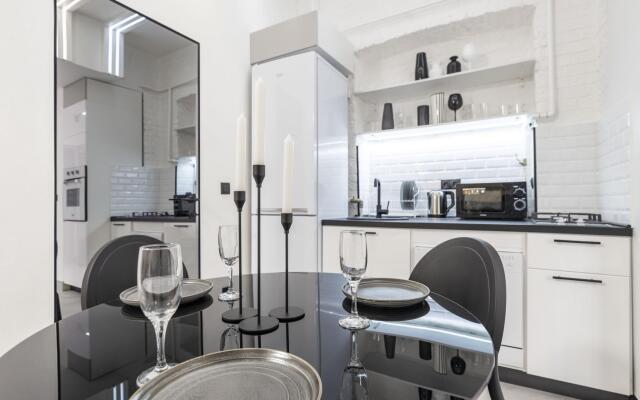 DeRent Aparts (ДеРент Апартс) на набережной канала Грибоедова 42