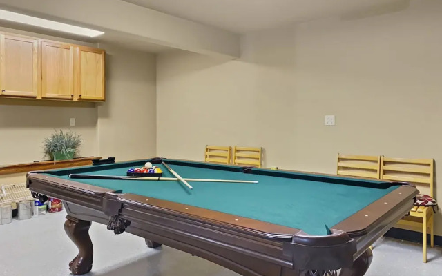 Dewey Placer Lodge 3 Bedroom Home by Redawning