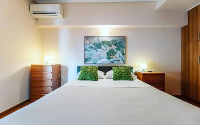 Petralona Amazing 2 bd Flat