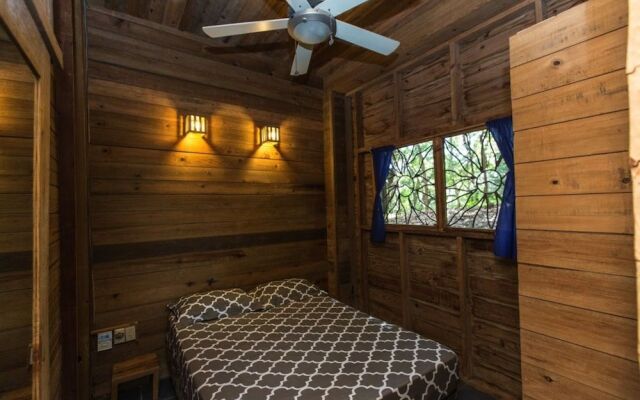Roatan Bed & Breakfast Apartments