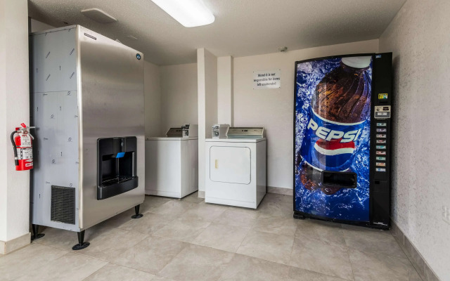 Motel 6 Schenectady, NY