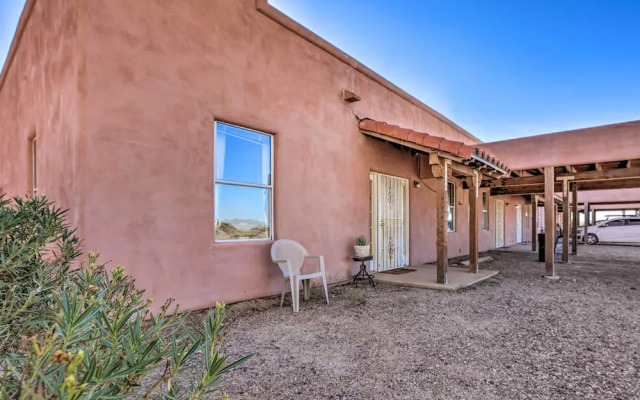 Cozy & Relaxing Eloy Apartment w/ Pool Access