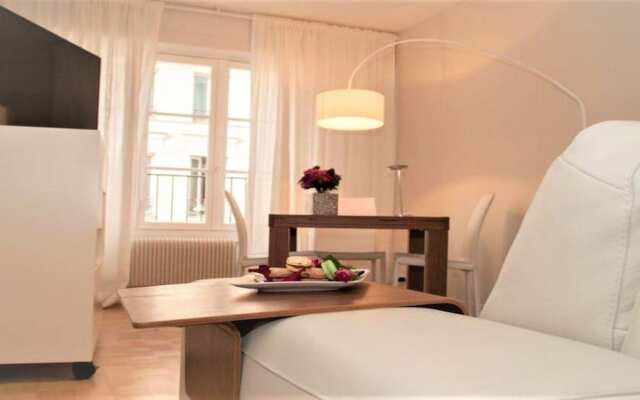 55 m2 with balcony in the 6th arrondiss.