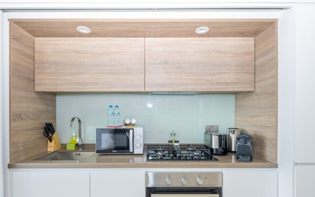 LUX Holiday Home - Studio One 1