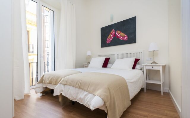 Prime Location 2 Bd Apartement Next To The Town Hall Square Zaragoza I