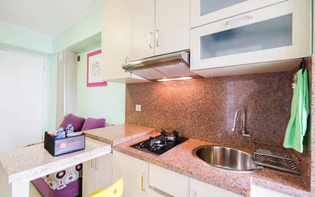 Cozy 2BR Bassura City Apartment