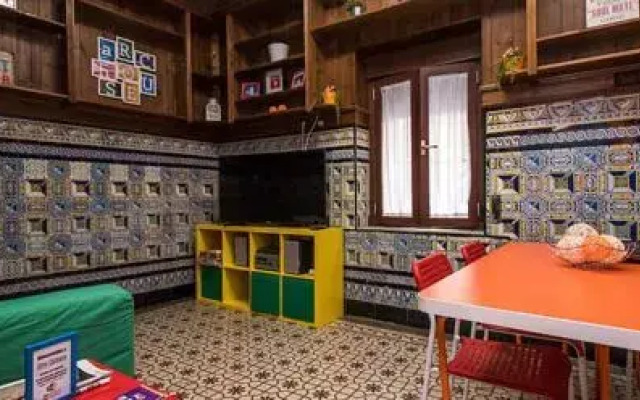 Arc House Sevilla - Hostel
