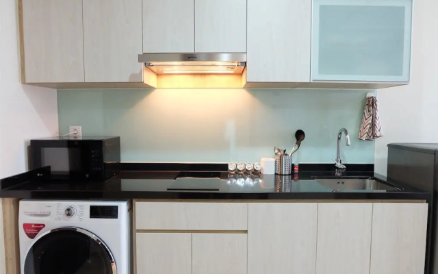 Comfy Studio Menteng Park Apartment