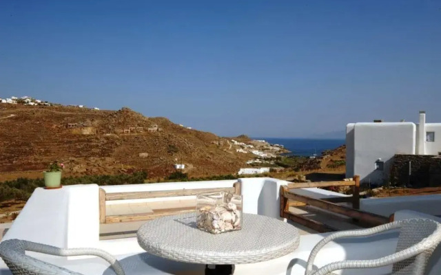 Lino Apartments