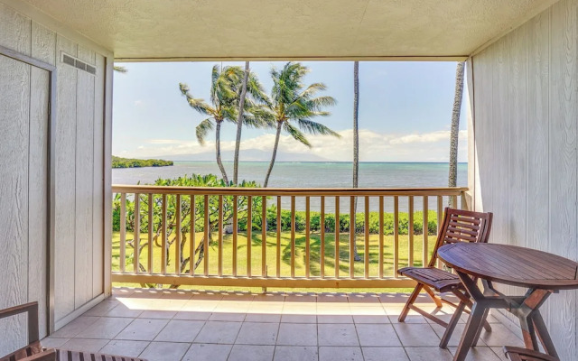 Kaunakakai Condo w/ Private Lanai & Ocean Views!
