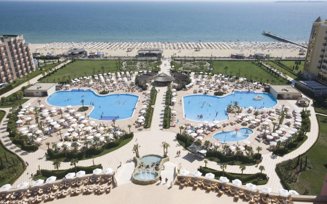 DIT Majestic Beach Resort