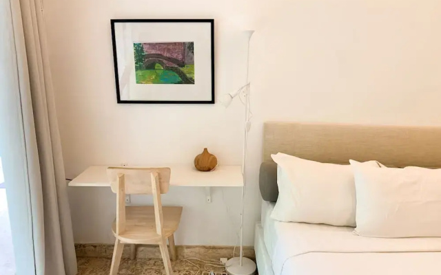 Tropical Oasis 2 BR Villa Near Beach