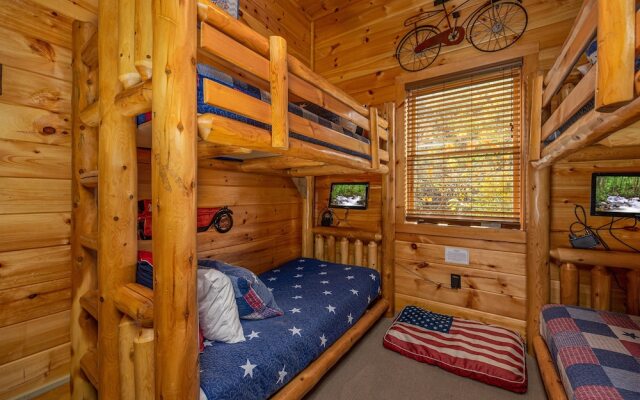 Picture Perfect- Seven Bedroom Cabin