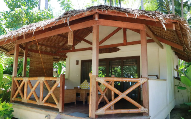 El Nido Mahogany Beach