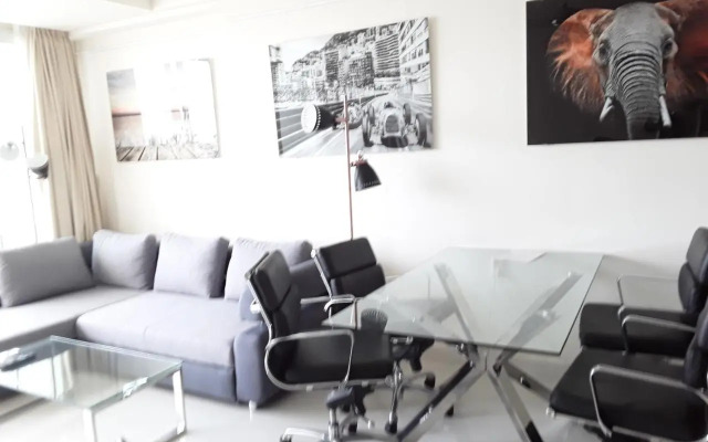 136 A First Line sleeps 6