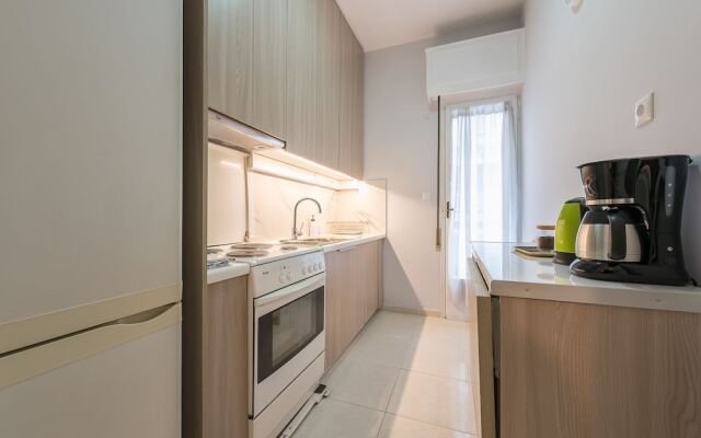 Elegant Koukaki Apartment  by Cloudkeys