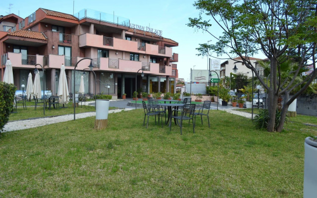 Marina Palace Hotel & Congress Hall