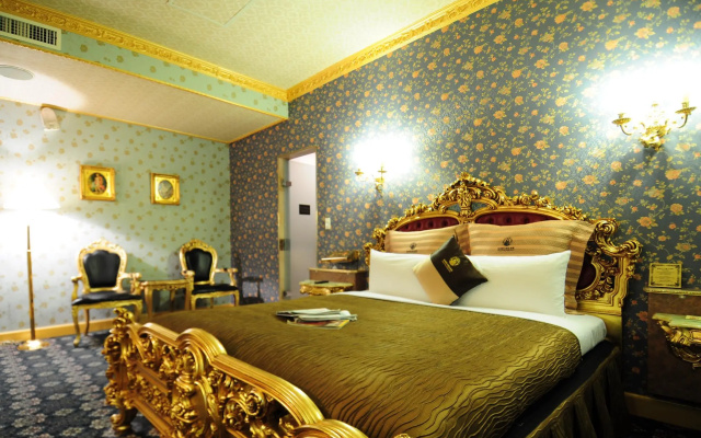 The We Hotel
