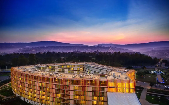 Radisson Blu Hotel Amp; Convention Centre, Kigali
