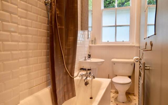 Central 2 Bedroom Flat