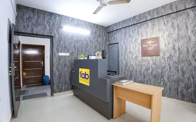 Oyo 24052 Flagship Covelong Residency