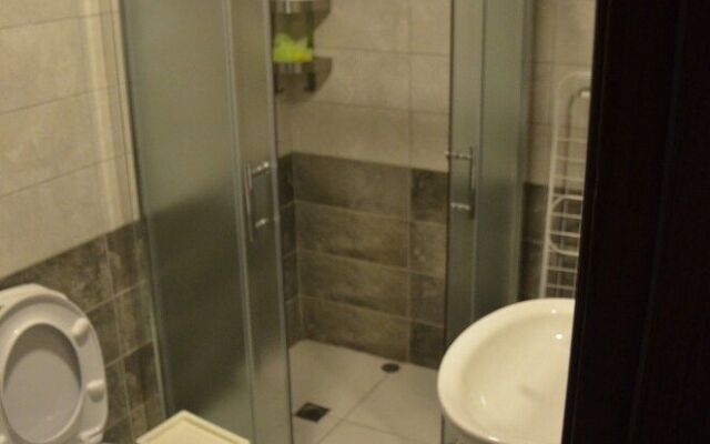 Arman Hotel Suites