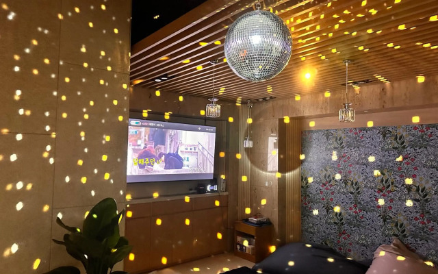 Acube Hotel
