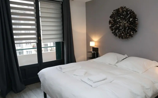 Central, spacious and comfortable 2 bedroom