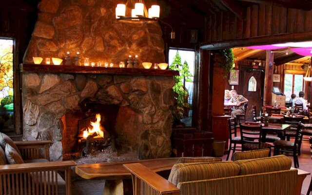 Big Sur River Inn