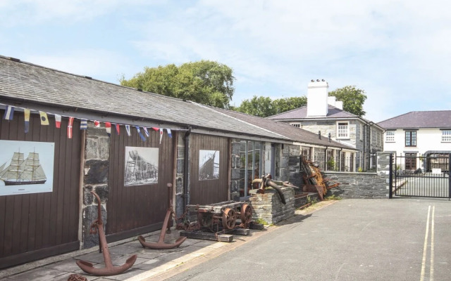 Bwthyn Llechen