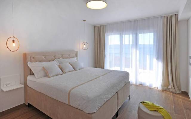 Villa Iva With sea View and Pool