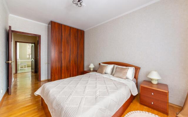 ApartLux on Bolshaya Spasskaya street 8