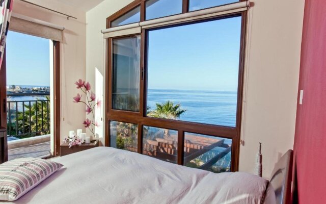 Kallinousa Beach Villa