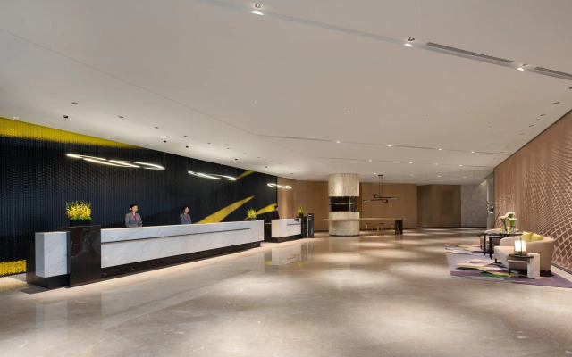 Crowne Plaza Foshan Nanhai-an IHG Hotel-Guangzhou South Railway Station Free Shuttle Bus