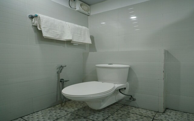 OYO 15660 Home Modern 1BHK Edapally