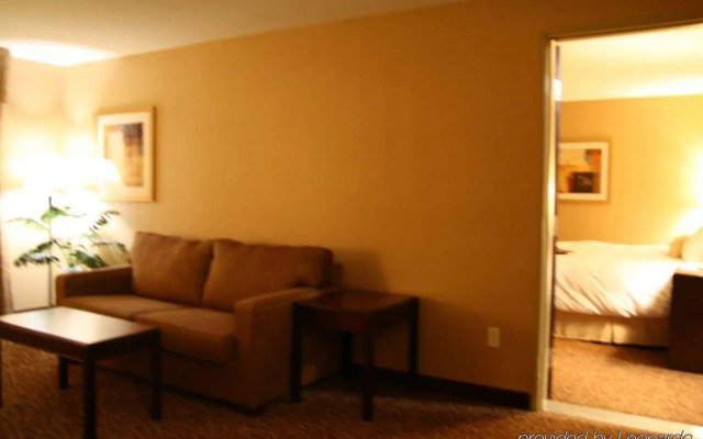 Hampton Inn & Suites by Hilton Edmonton Intl Airport
