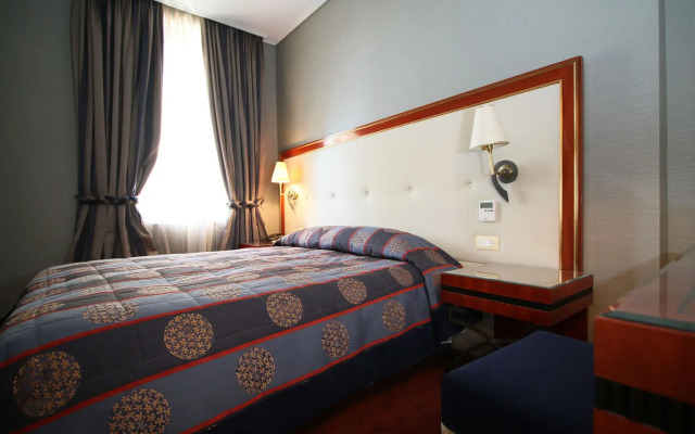 Piraeus Theoxenia Hotel