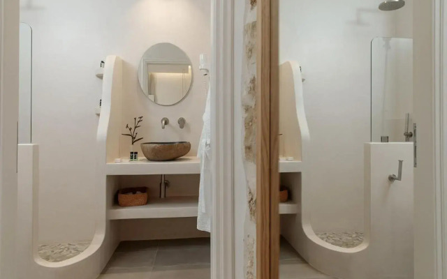 Proteas Hotel & Suites