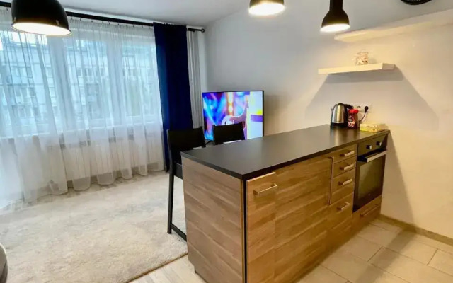 NEON 2 - fast WiFi 70’TV Netflix HBO Max AppleTV+