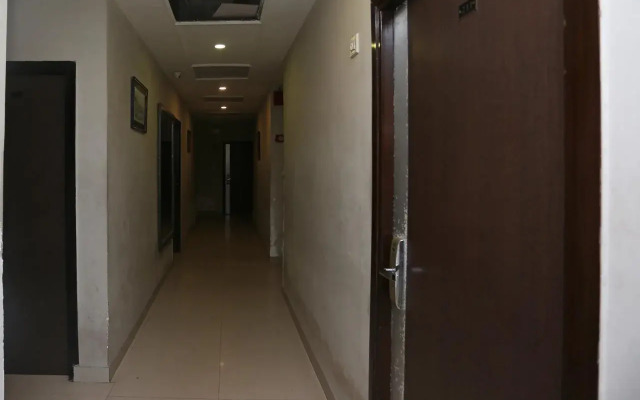 Gujral Hotel By OYO Rooms