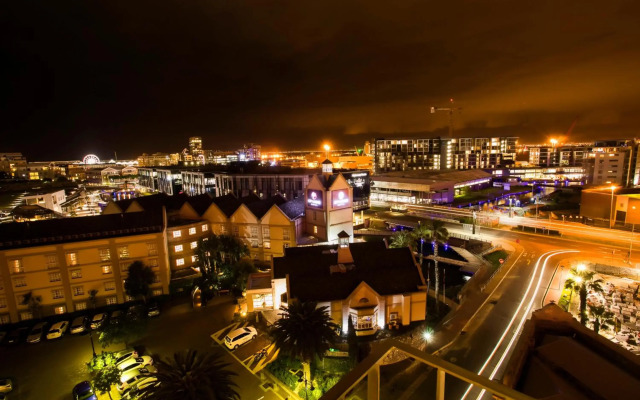 ONOMO Hotel Waterfront