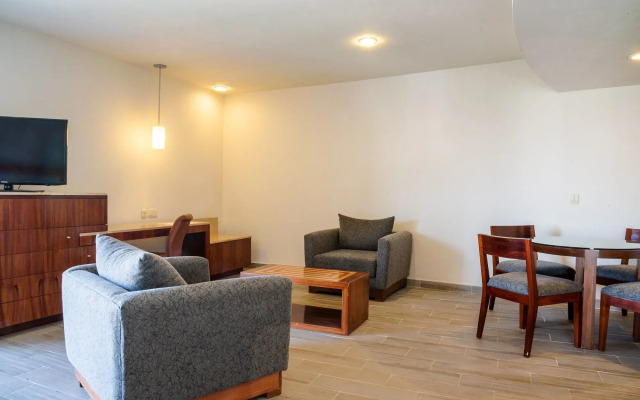 Real Inn Guadalajara Expo