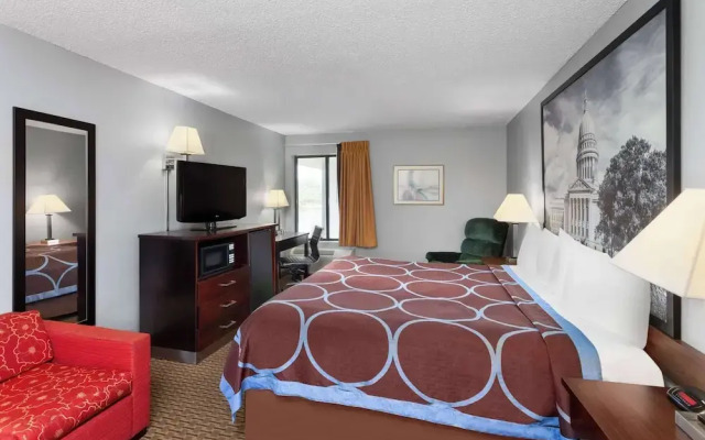 Super 8 Sun Prairie/madison E