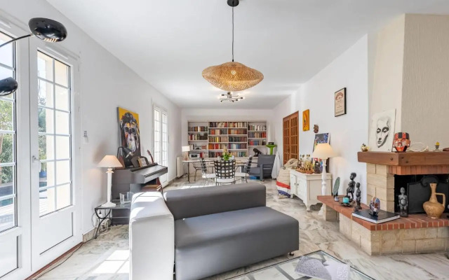 Holiday Home La Maison des Arts