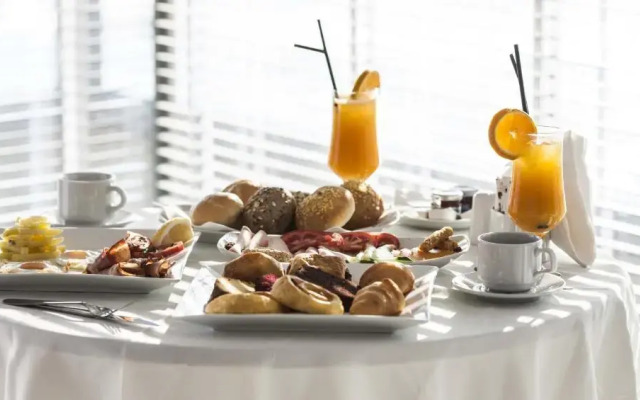 Glaros Royal Beach Hotel