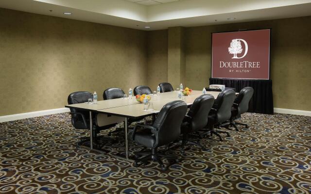 DoubleTree by Hilton Chicago O'Hare Airport - Rosemont