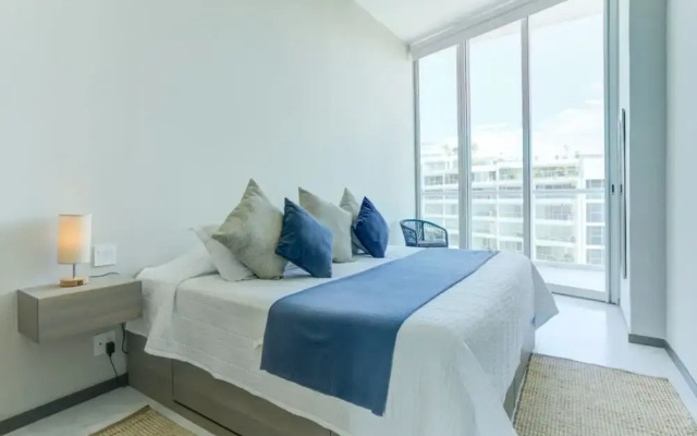 NEW Beachfront Marítima Condos 2 Pools