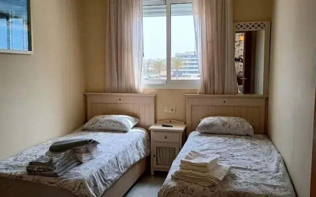 Beautiful 2 Bedroom Penthouse